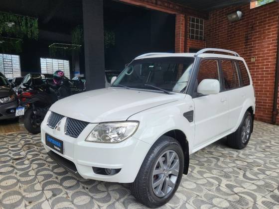 MITSUBISHI PAJERO TR4 2.0 4X2 16V 140CV FLEX 4P MANUAL